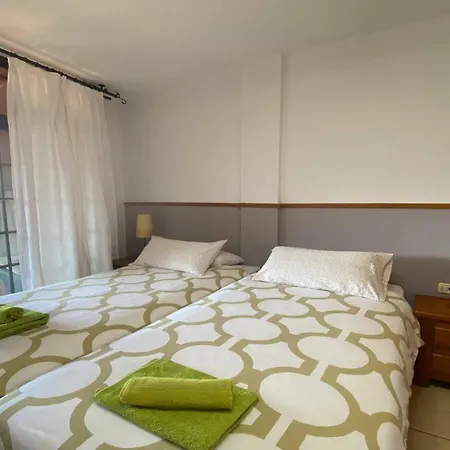 Yuremar La Puntilla Atico Apartman